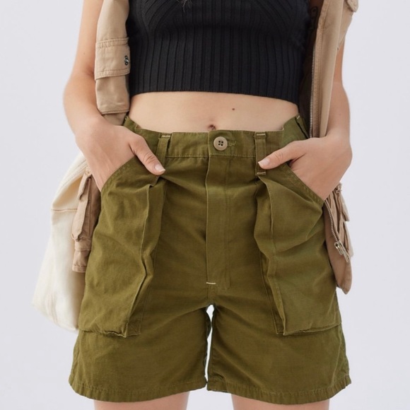 SOLD Urban Renewal Vintage Patch Pocket Utility Short, Green Cargo Shorts, 26 - Picture 2 of 8